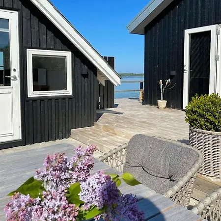 Semesterbostad Secluded House With View Over Kertinge Nor *