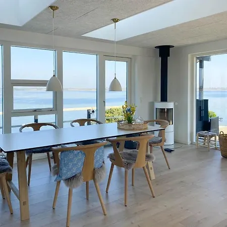 Secluded House With View Over Kertinge Nor Semesterbostad