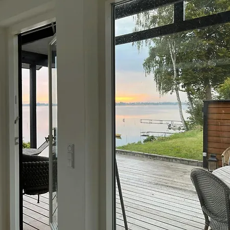 Semesterbostad Secluded House With View Over Kertinge Nor