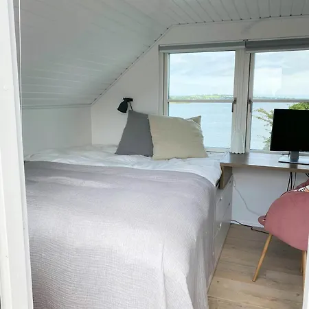 Secluded House With View Over Kertinge Nor *