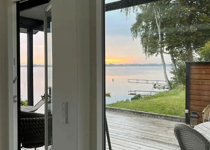 Hébergement de vacances Secluded House With View Over Kertinge Nor